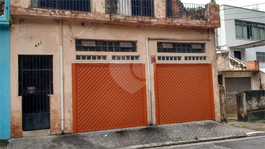 Terreno à venda no Alto da Lapa.
