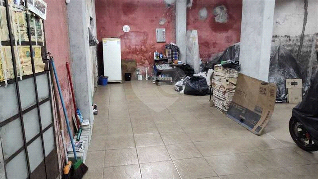 Terreno à venda no Alto da Lapa.