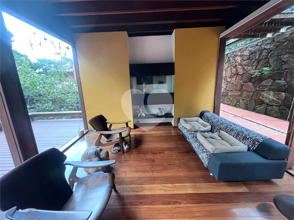 Casa de Condomínio à venda com 3 quartos, 290m² - Foto 3