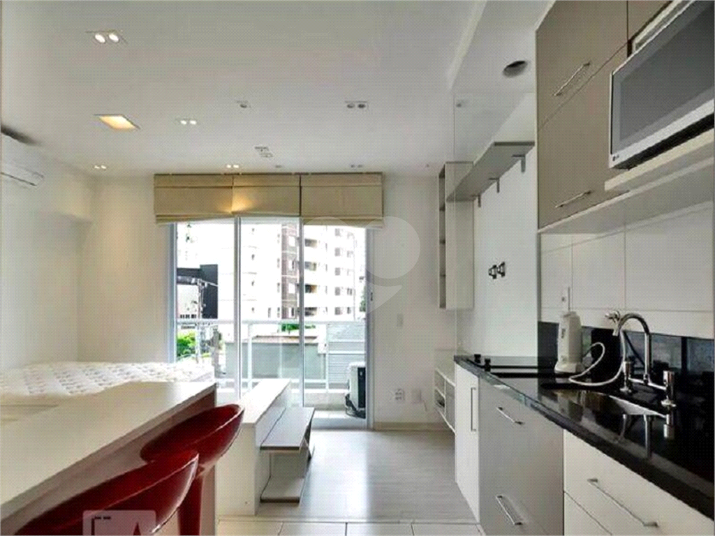 Apartamento  Studio em Perdizes 30 metros 1 vaga, mobiliado