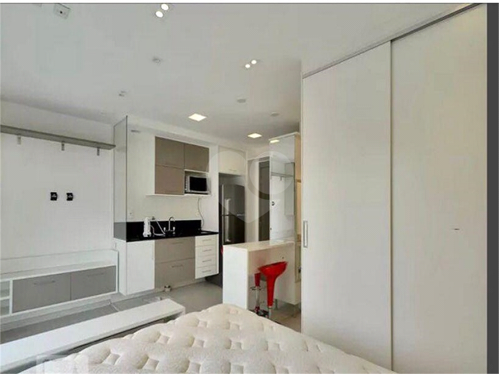 Apartamento  Studio em Perdizes 30 metros 1 vaga, mobiliado