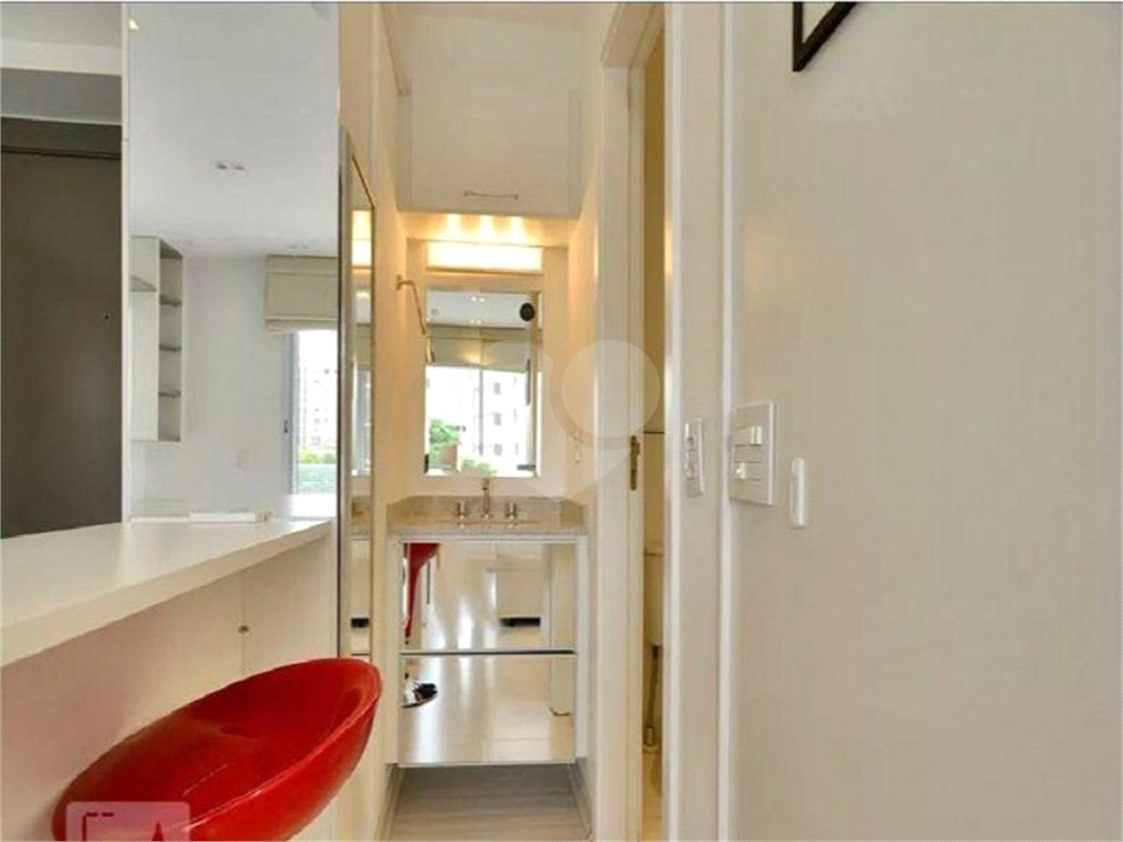 Apartamento  Studio em Perdizes 30 metros 1 vaga, mobiliado