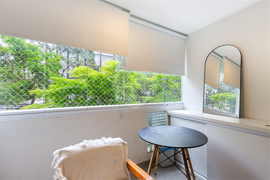 APARTAMENTO em VILA MADALENA