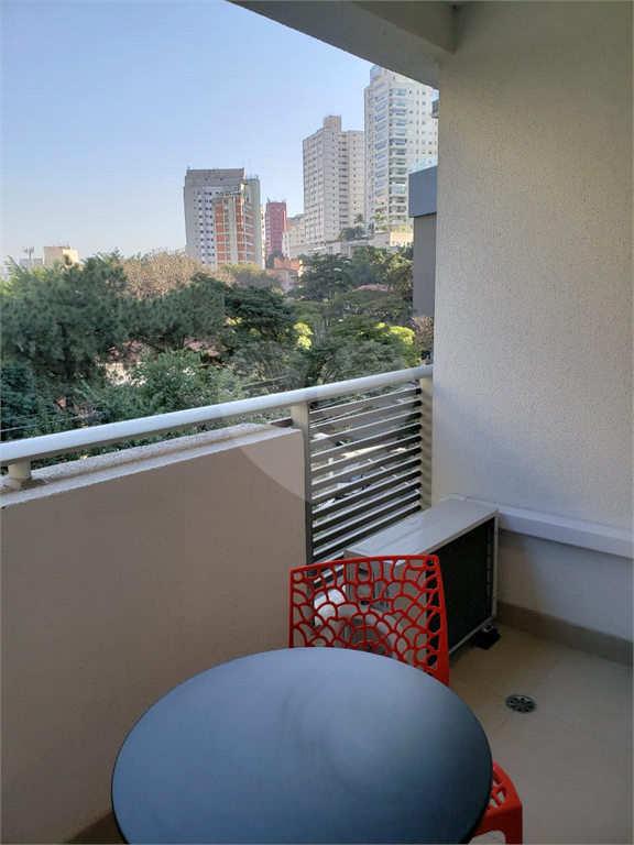 APARTAMENTO em VILA MADALENA