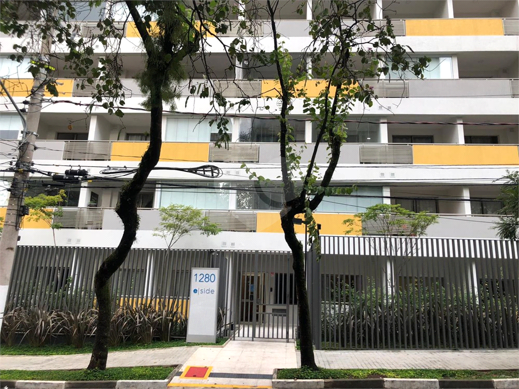APARTAMENTO em VILA MADALENA