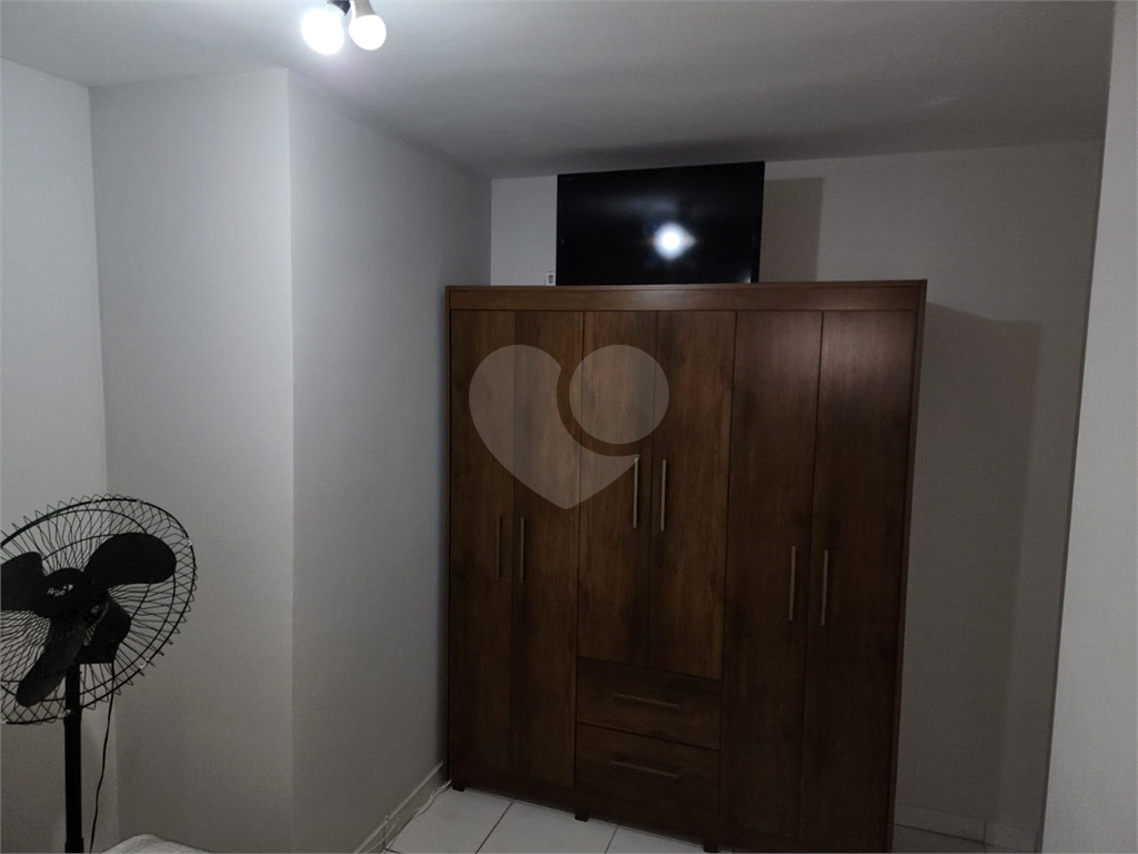 Apartamento à venda com 2 quartos, 56m² - Foto 12