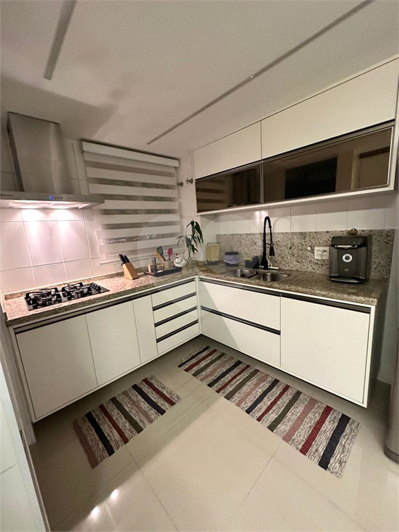 Apartamento "porteira fechada" à venda com varanda gourmet no Centro de Santo André
