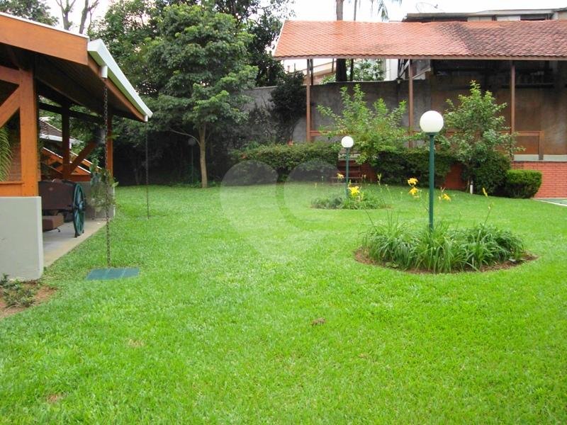 CASA DE ALTO PADRÃO NO TREMEMBÉ COM PISCINA E QUADRA, PRÓXIMO A NOVA CANTAREIRA.