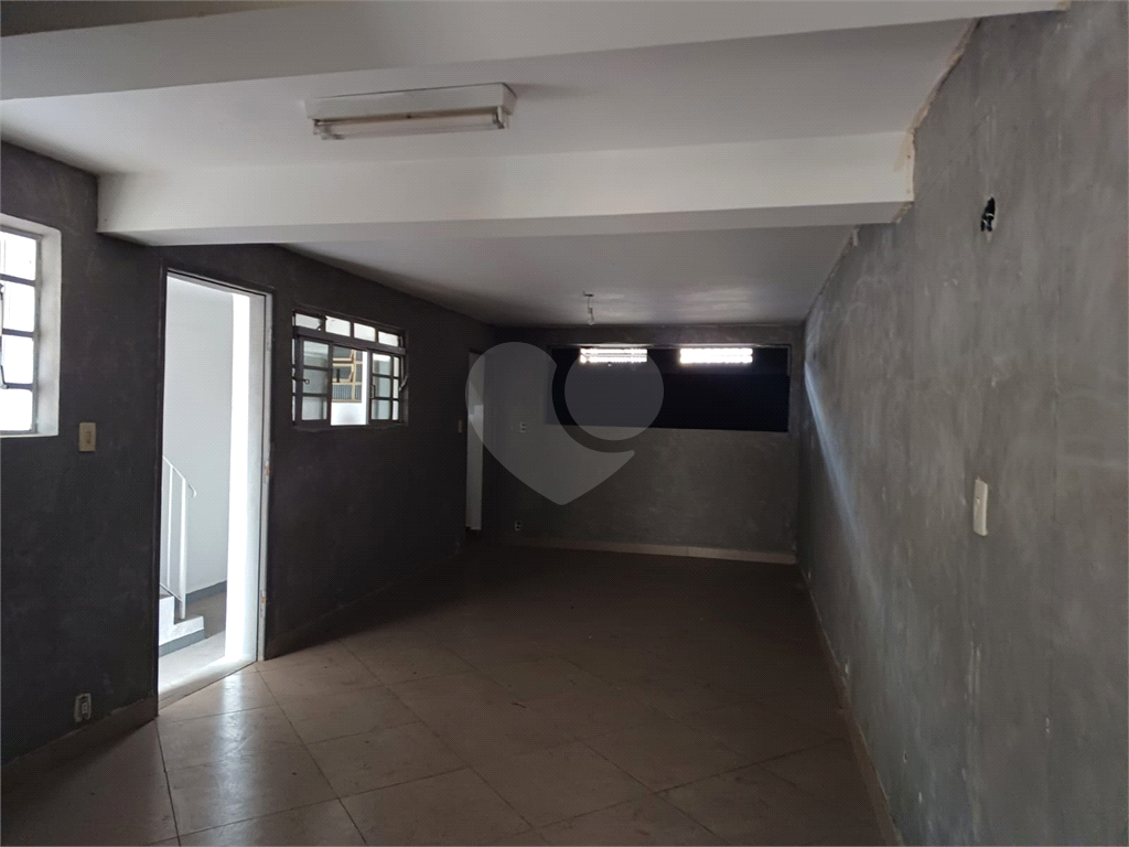 Sobrado a venda e locação no bairro da Vila Constança 