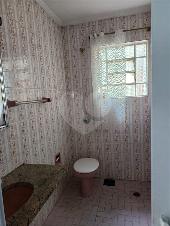 Sobrado a venda e locação no bairro da Vila Constança 