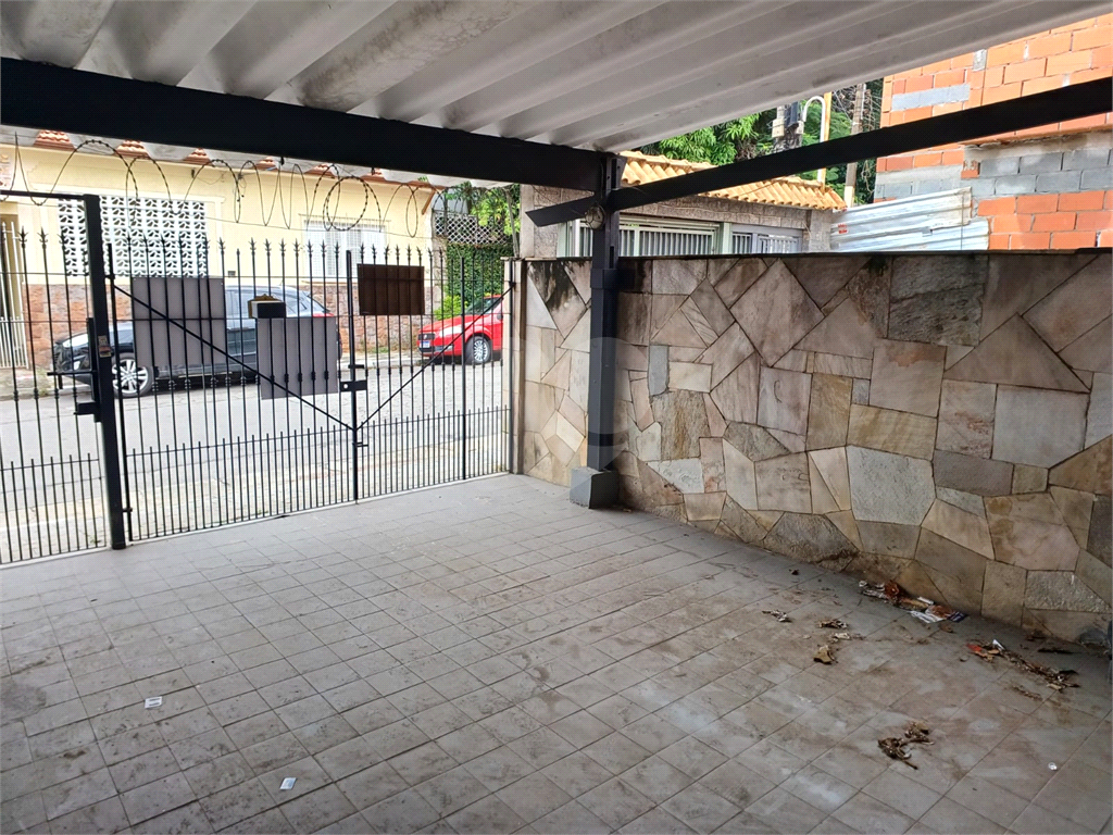 Sobrado a venda e locação no bairro da Vila Constança 