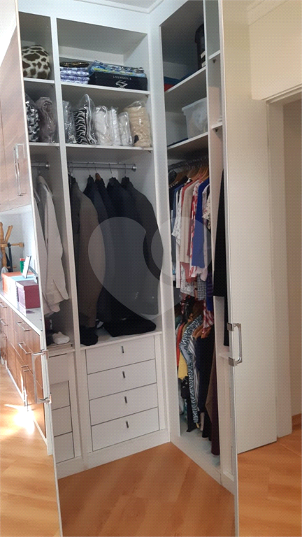 156m² com 3 suítes. (Estuda Permuta)