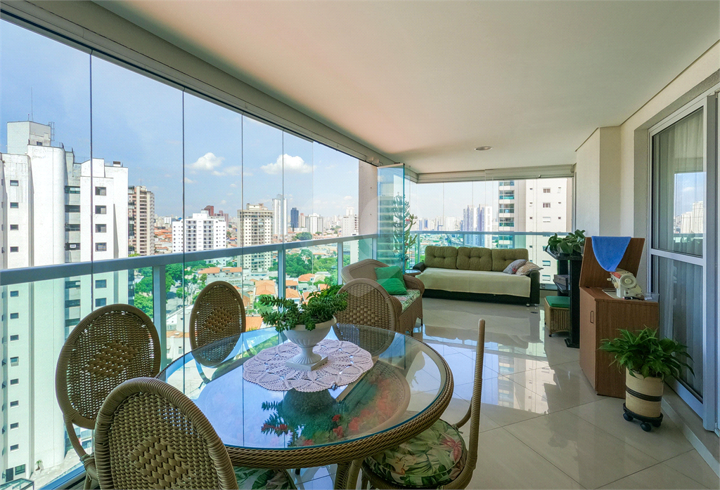 156m² com 3 suítes. (Estuda Permuta)