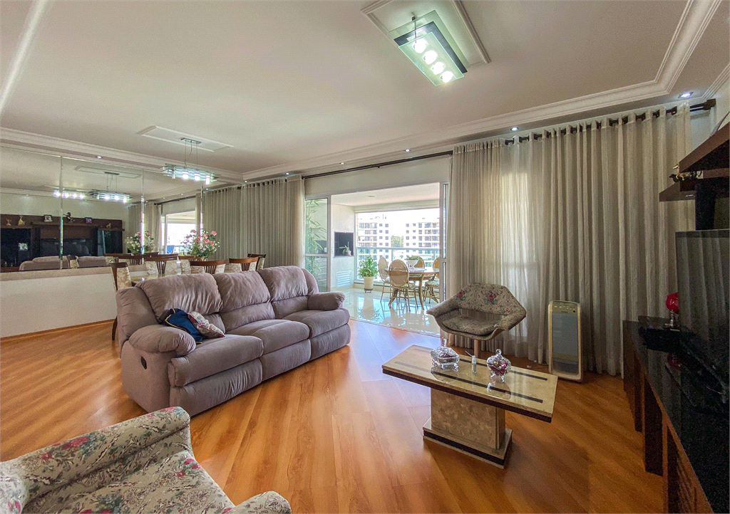 156m² com 3 suítes. (Estuda Permuta)