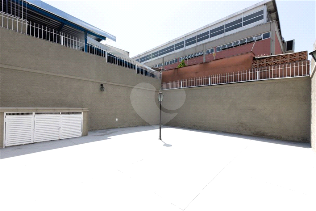 Casa à venda com 7 quartos, 155m² - Foto 35