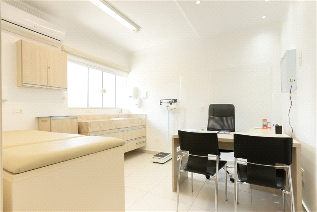 Casa à venda com 7 quartos, 155m² - Foto 23