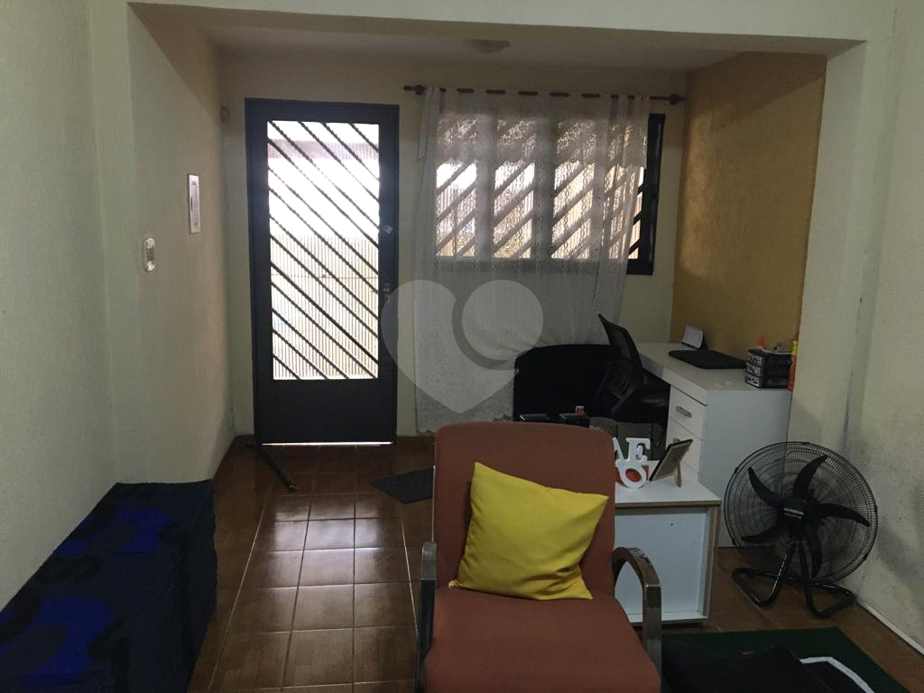 Casa à venda com 2 quartos, 110m² - Foto 2