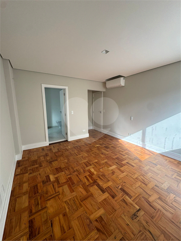 APARTAMENTO em ITAIM BIBI