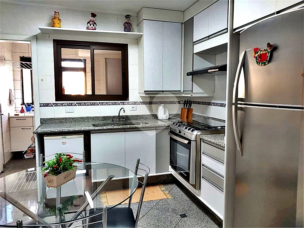 Apartamento à venda com 3 quartos, 144m² - Foto 10