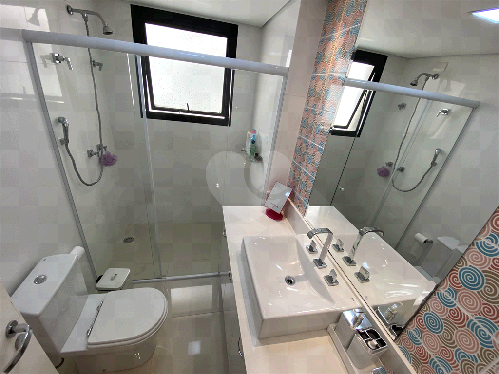 Apartamento na Região de Santa Terezinha com 143 metros de área útil com 4 dormitórios