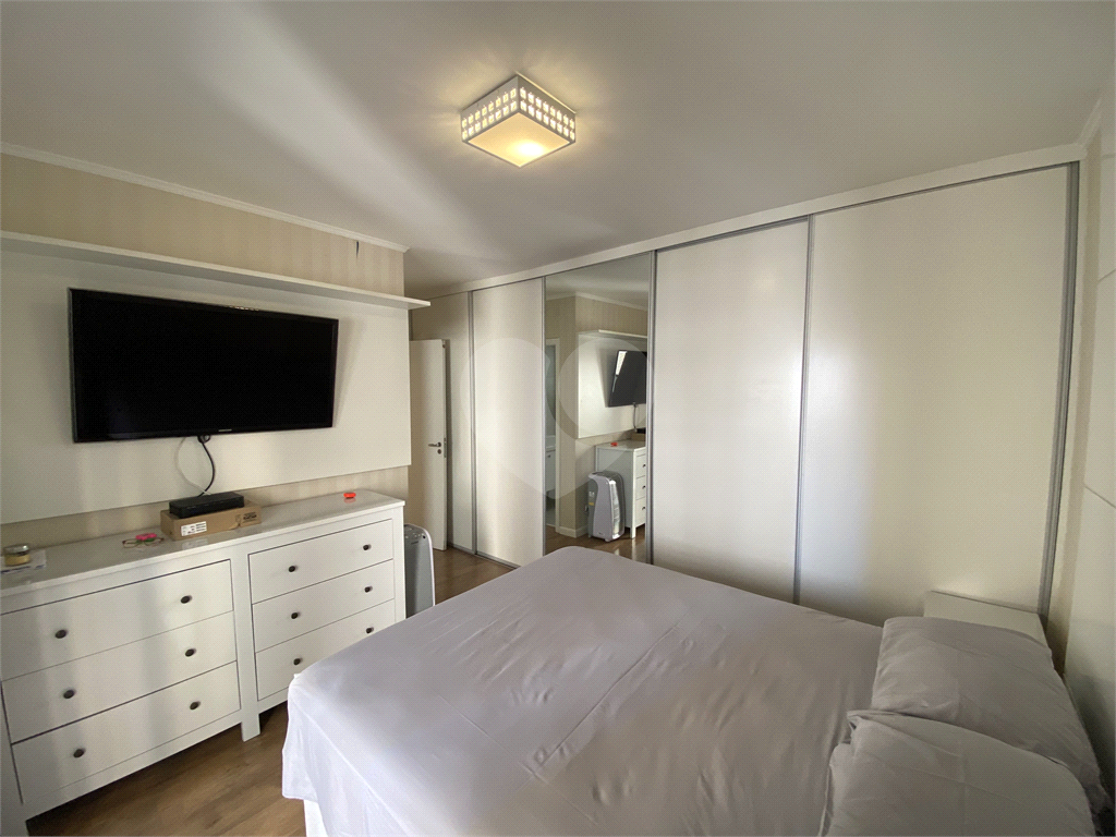 Apartamento na Região de Santa Terezinha com 143 metros de área útil com 4 dormitórios