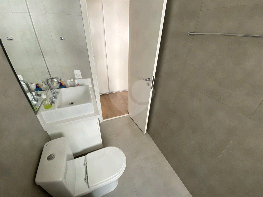 Apartamento na Região de Santa Terezinha com 143 metros de área útil com 4 dormitórios