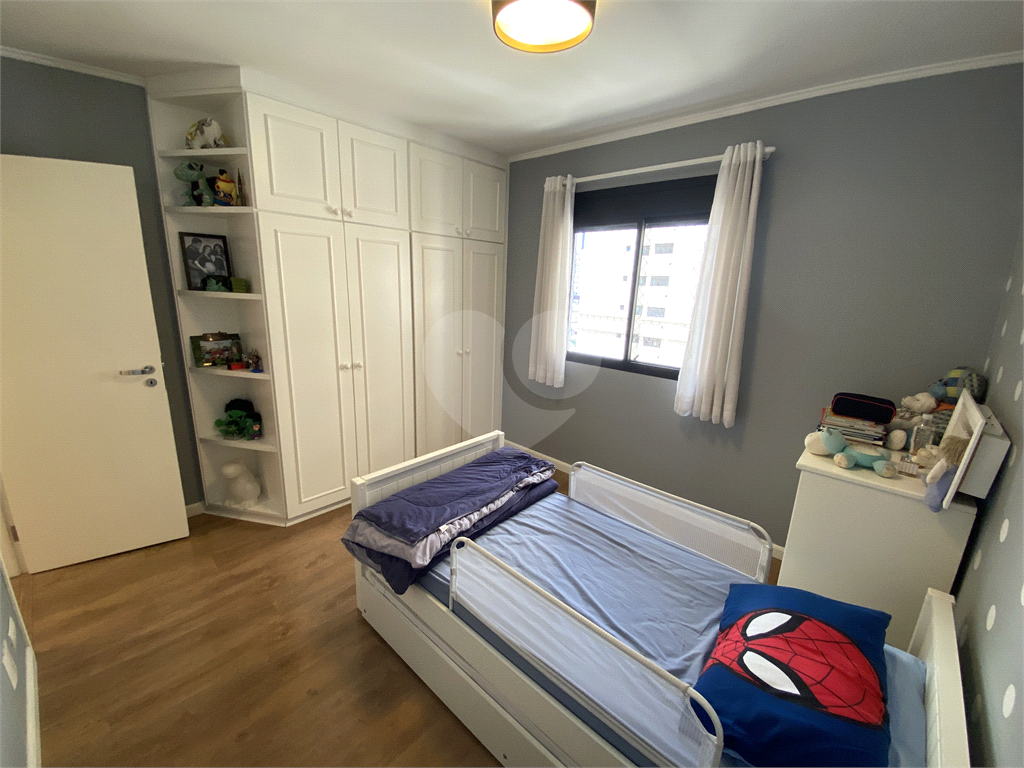 Apartamento na Região de Santa Terezinha com 143 metros de área útil com 4 dormitórios