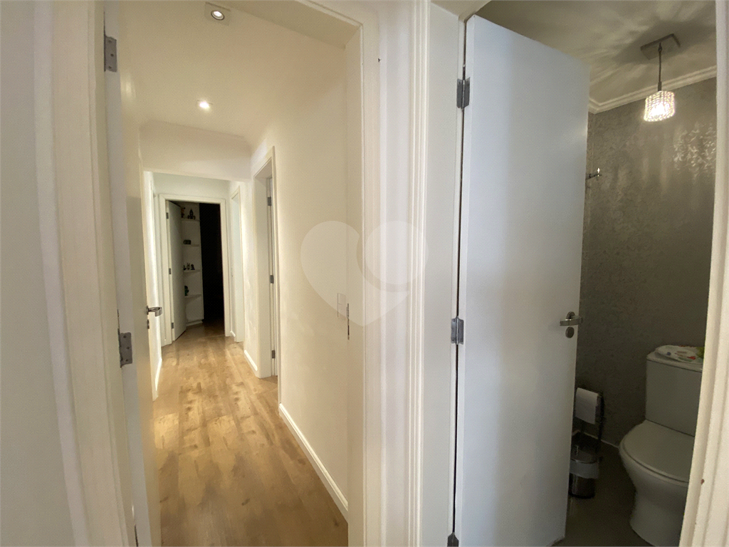 Apartamento na Região de Santa Terezinha com 143 metros de área útil com 4 dormitórios