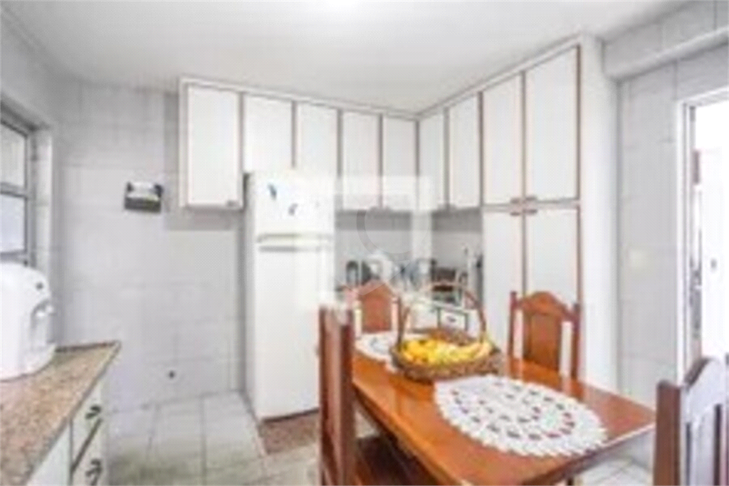 Sobrado à venda com 4 quartos, 200m² - Foto 12