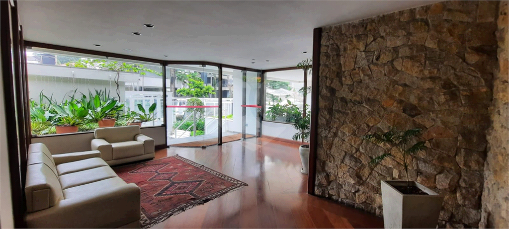 Apartamento Reformado em Higienópolis