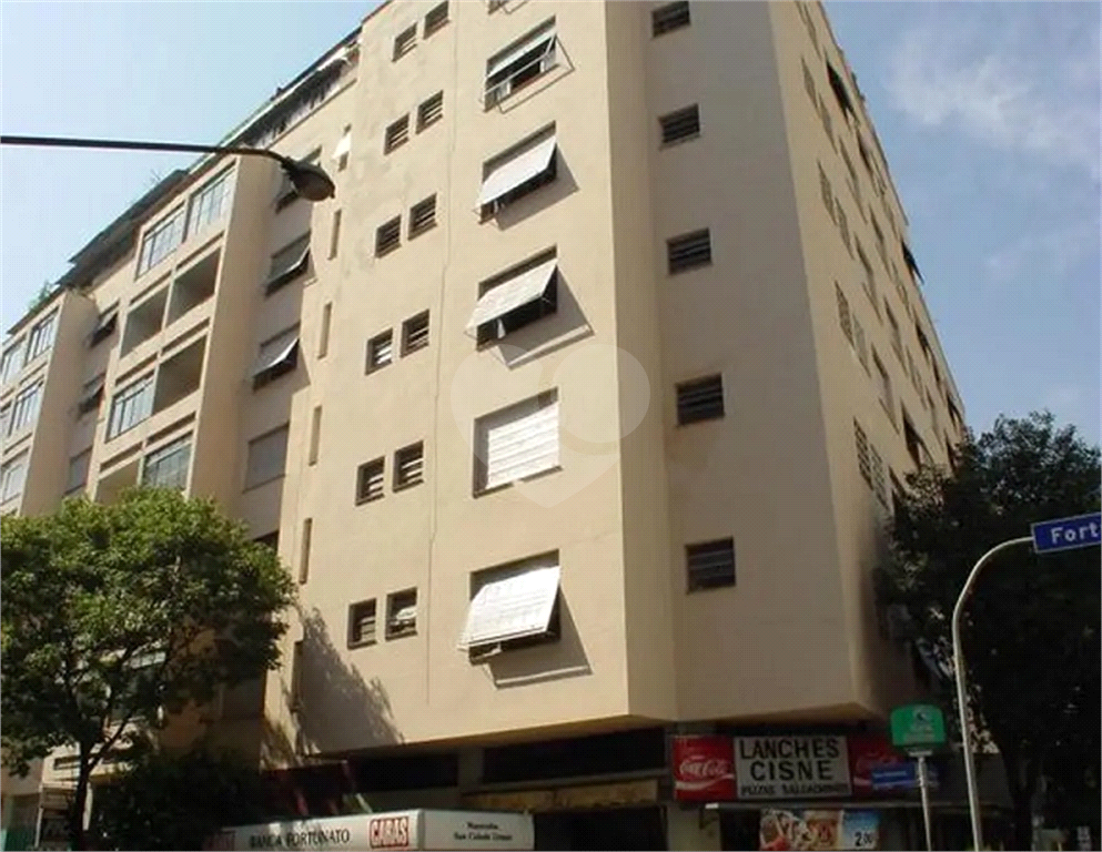 APARTAMENTO em SANTA CECÍLIA