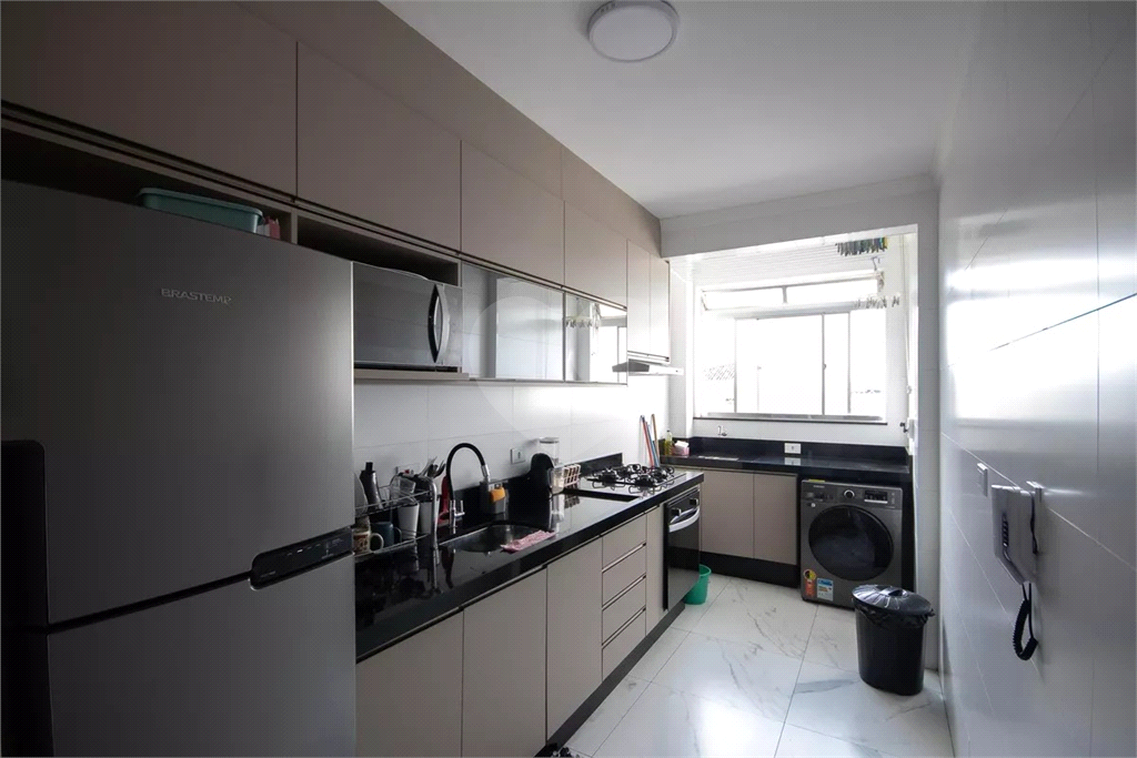 APARTAMENTO em TREMEMBÉ