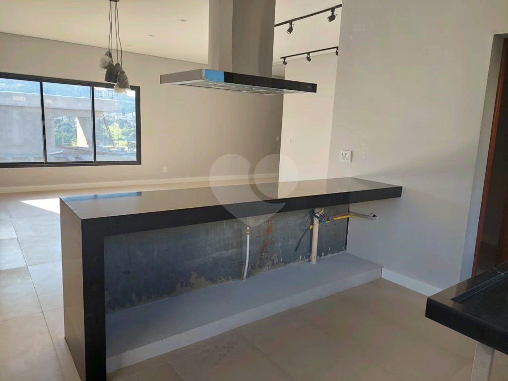 EXCELENTE CASA EM CONDOMÍNIO EM VINHEDO