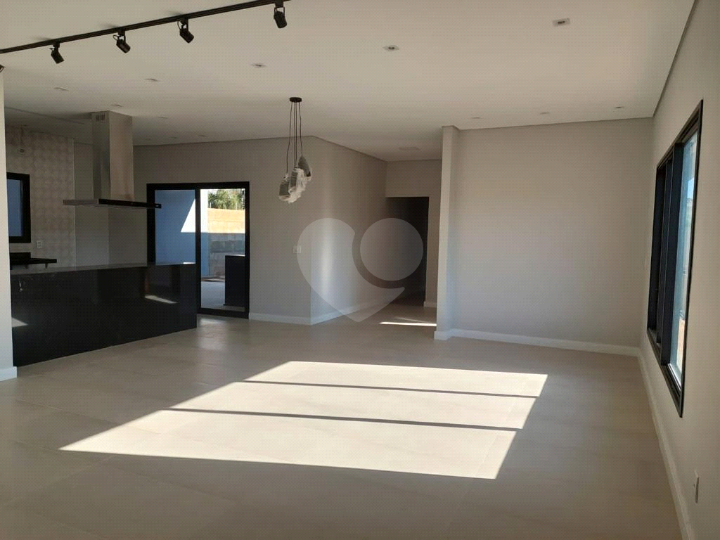 EXCELENTE CASA EM CONDOMÍNIO EM VINHEDO