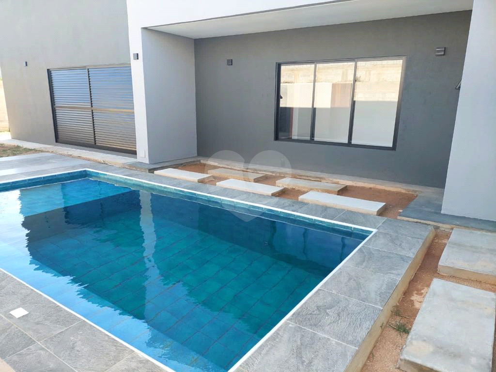 EXCELENTE CASA EM CONDOMÍNIO EM VINHEDO