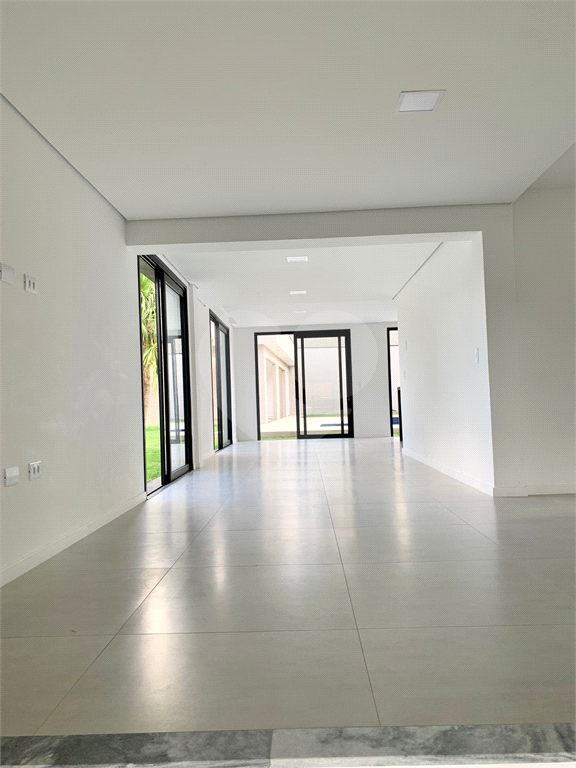 Sobrado à venda com 3 quartos, 360m² - Foto 4