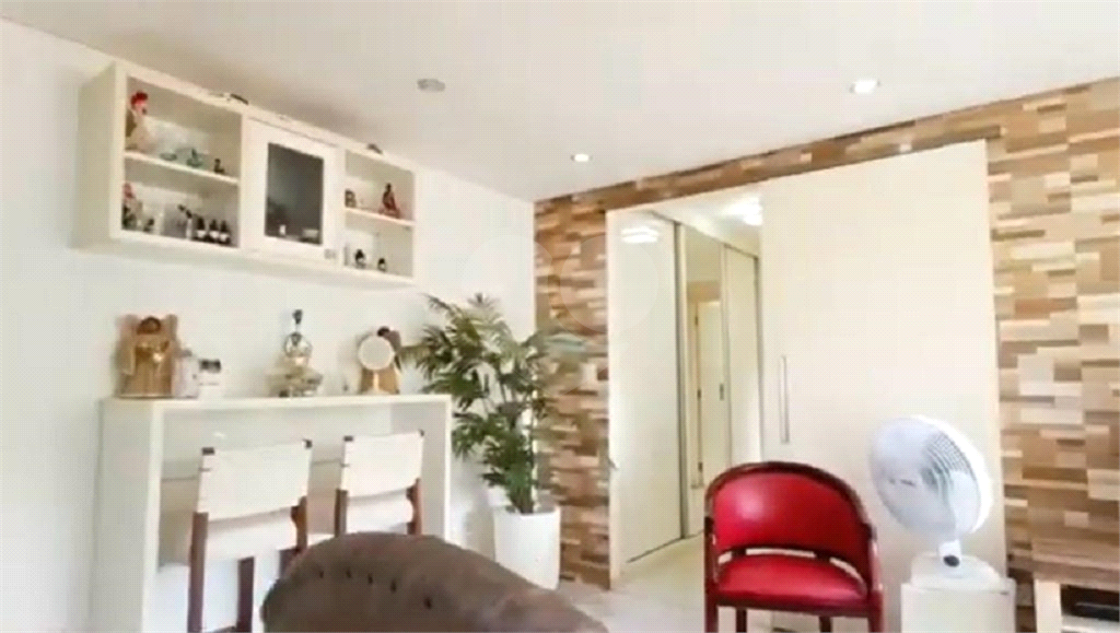 Apartamento 03 dormitórios e 01 vaga garagem