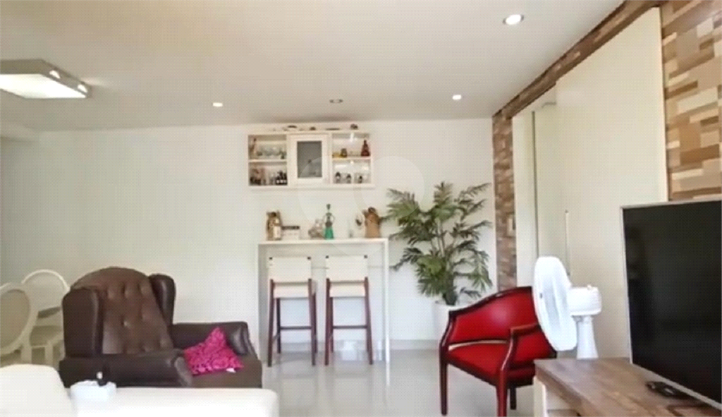 Apartamento 03 dormitórios e 01 vaga garagem