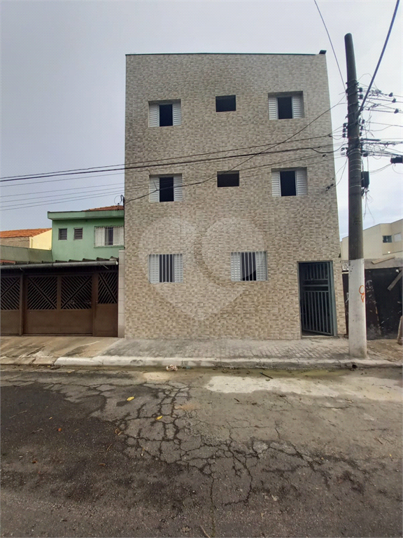 Apartamentos Novos em condomínio fechado no Bairro Parque Edú Chaves.