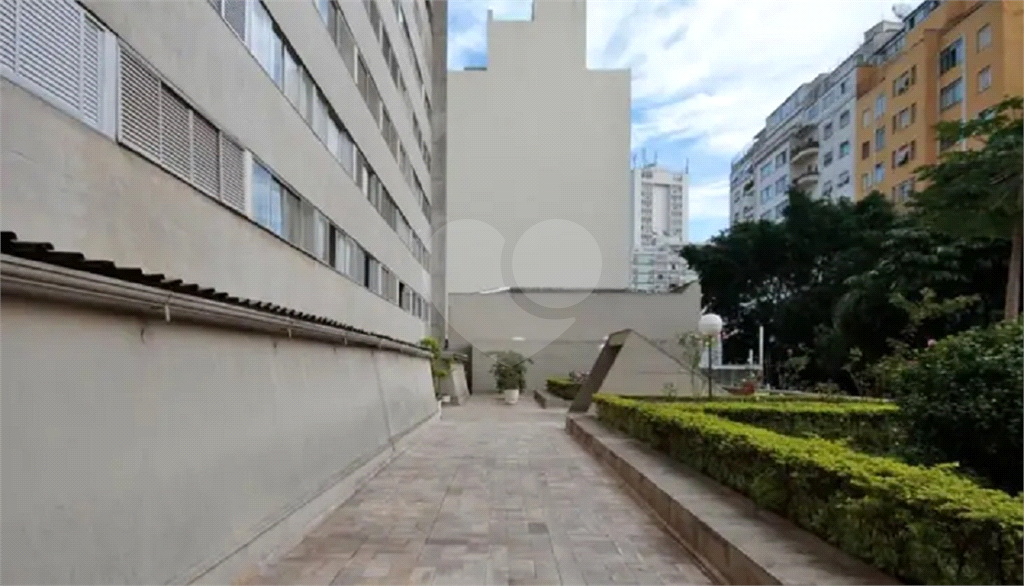 APARTAMENTO em HIGIENÓPOLIS