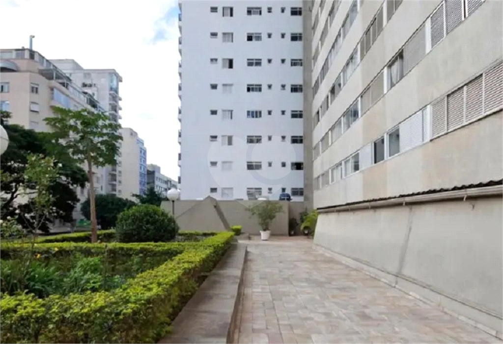 APARTAMENTO em HIGIENÓPOLIS