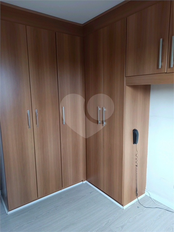 Apartamento semi mobiliado com 2 dorm. e excelente localizaçãop
