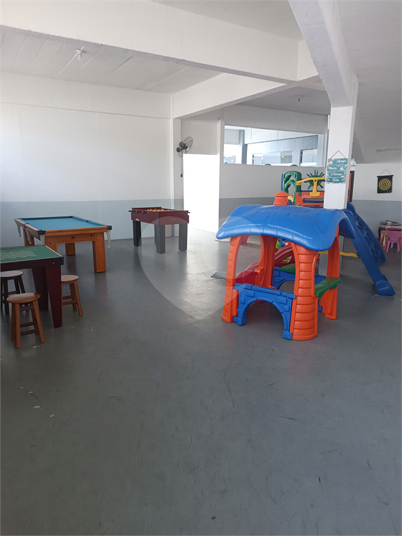 Apartamento semi mobiliado com 2 dorm. e excelente localizaçãop