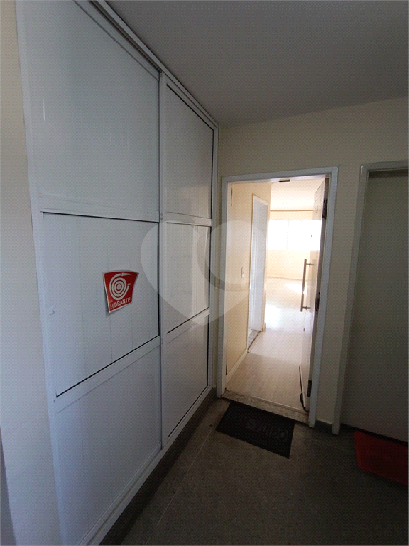 Apartamento semi mobiliado com 2 dorm. e excelente localizaçãop