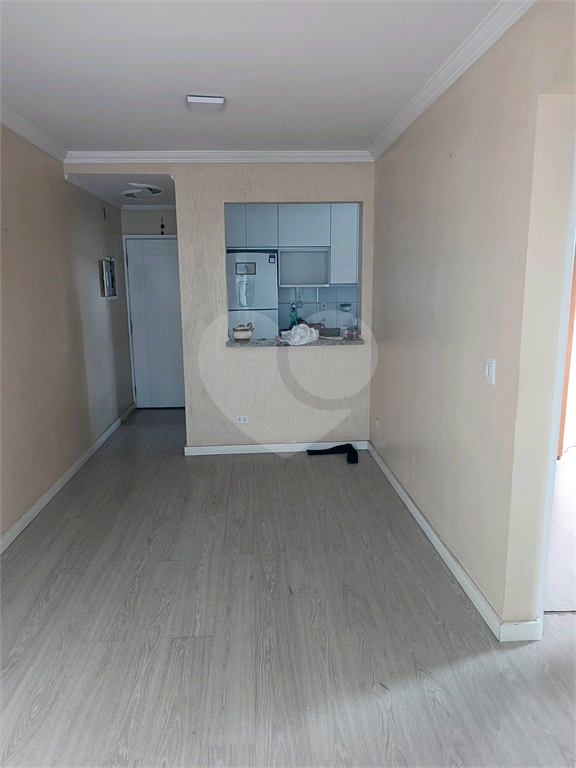 Apartamento semi mobiliado com 2 dorm. e excelente localizaçãop