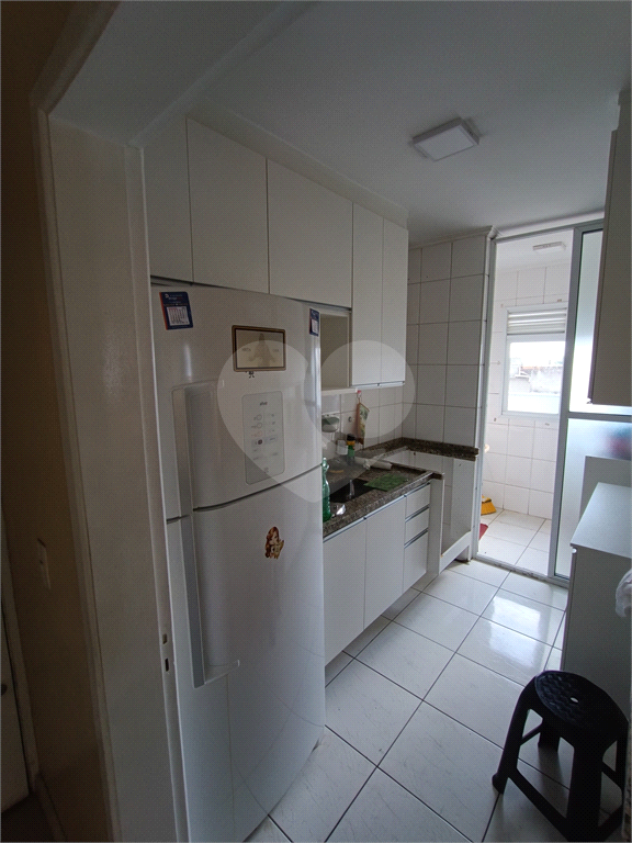 Apartamento semi mobiliado com 2 dorm. e excelente localizaçãop