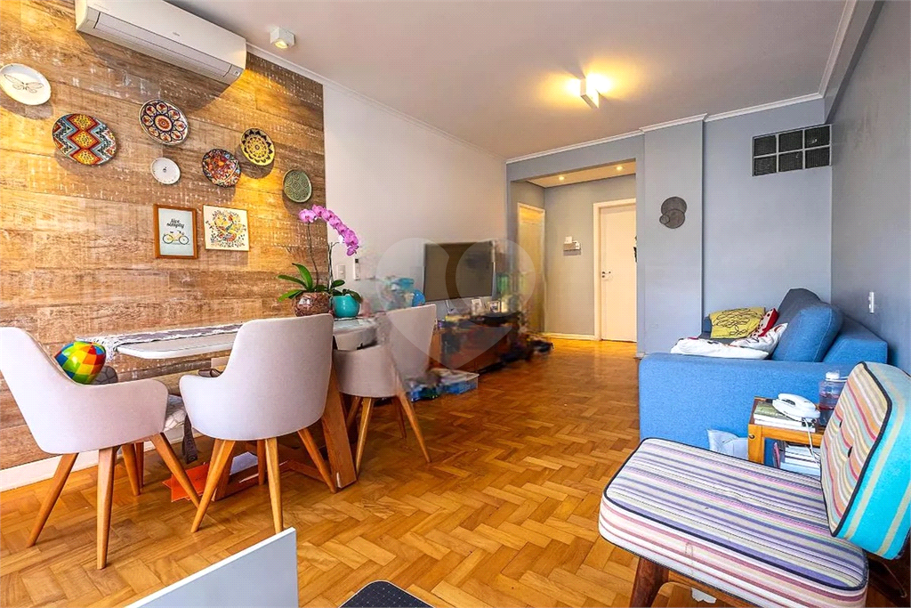 Apê de  2 quartos com Suíte Master à venda no Paraíso