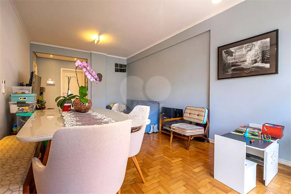 Apê de  2 quartos com Suíte Master à venda no Paraíso