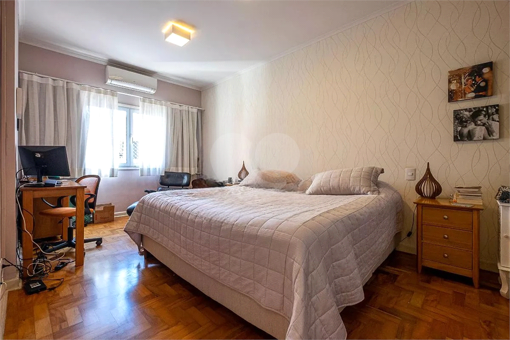 Apê de  2 quartos com Suíte Master à venda no Paraíso