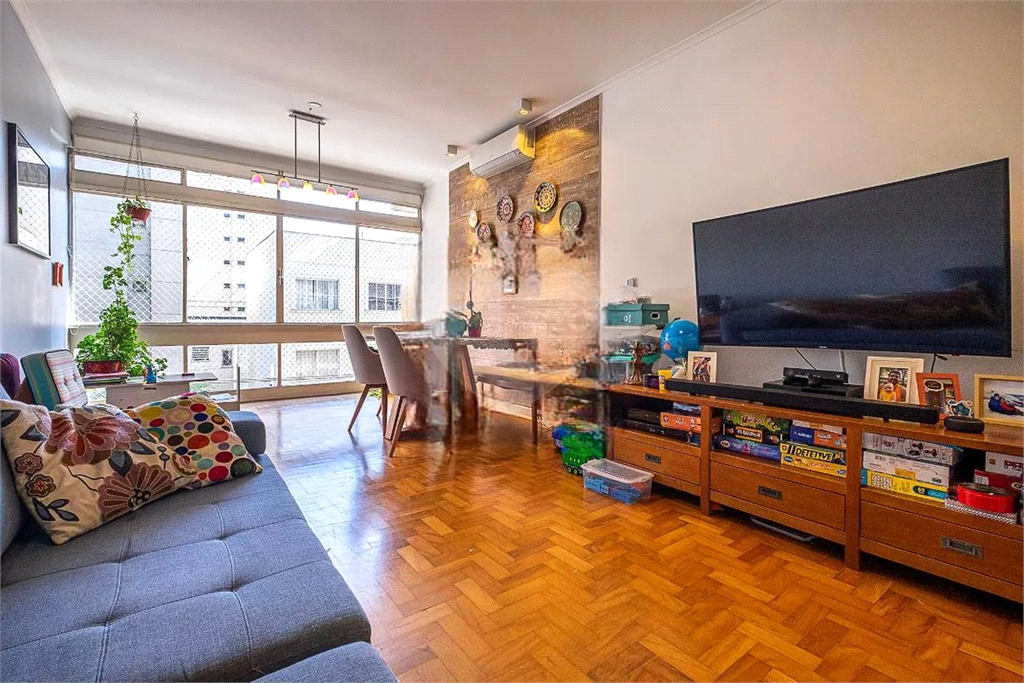 Apê de  2 quartos com Suíte Master à venda no Paraíso